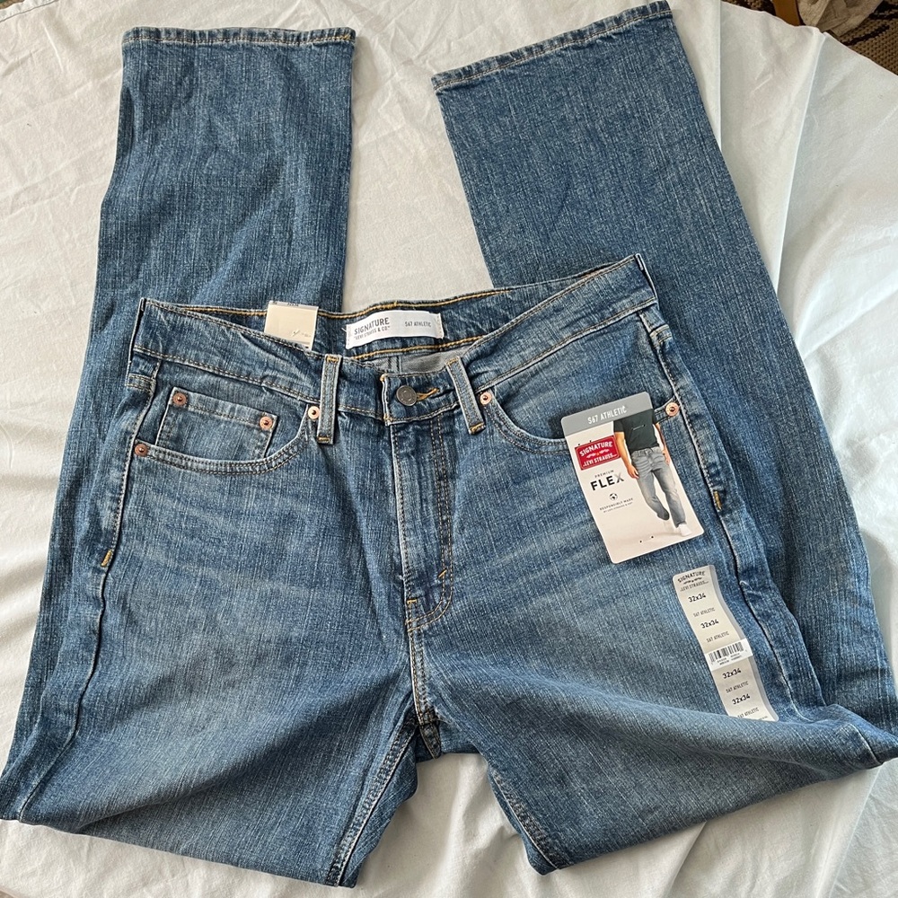 Signature Levi’s Strauss Co. Ash Denim Flex Blue S67 Athletic Jeans